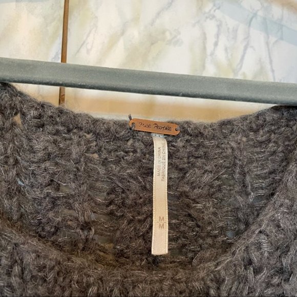 Free people medium chunky knit sweater pullover grey long sleeve cozy fall soft - Picture 3 of 7